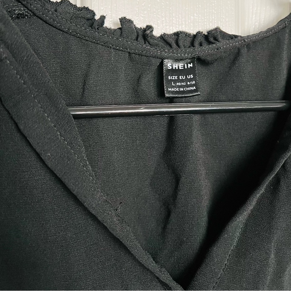 Maternity Ruffle Sleeve Blouse - L - Picture 3 of 3